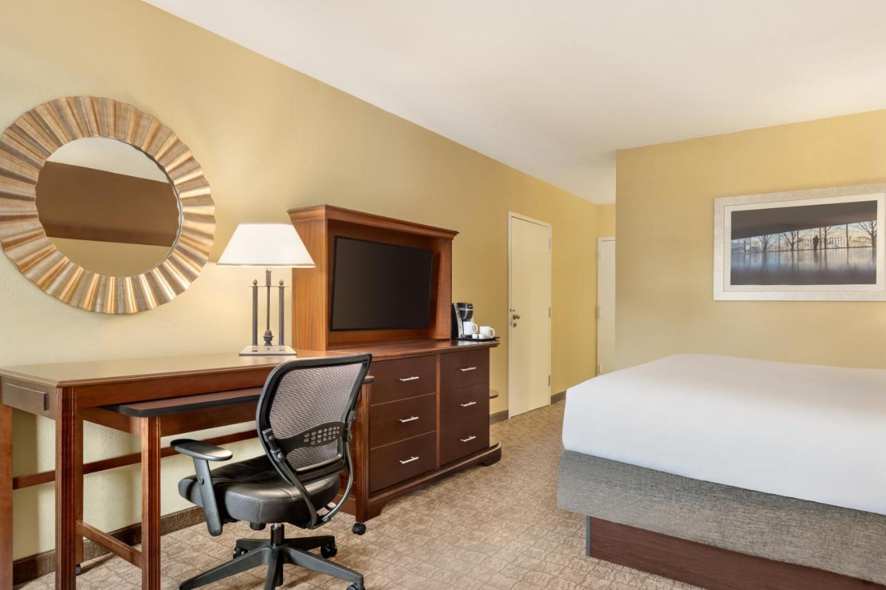 Crowne Plaza Crystal City-Washington, D.C. By Ihg Арлингтон Экстерьер фото